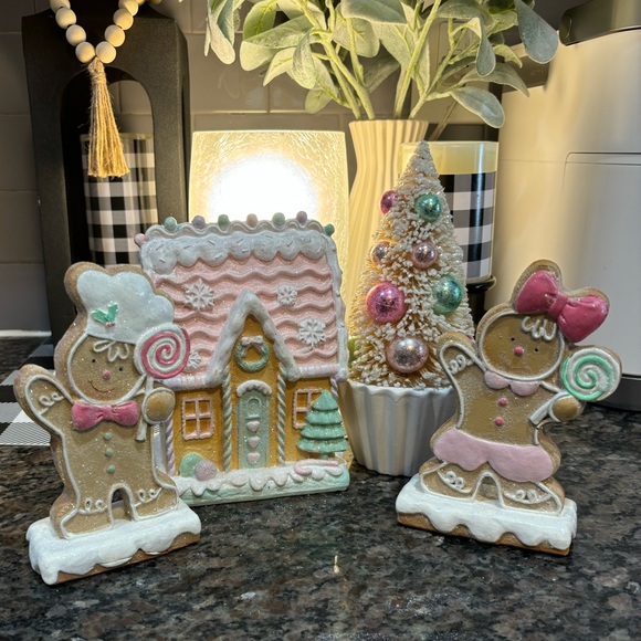 Pastel gingerbread boy/girl & house with bottle brush tree bundle - Picture 1 of 4